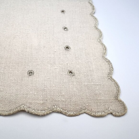 Vintage Linen Doily Beige Embroidered Scalloped Edge Rectangular Cutwork - Picture 8 of 10